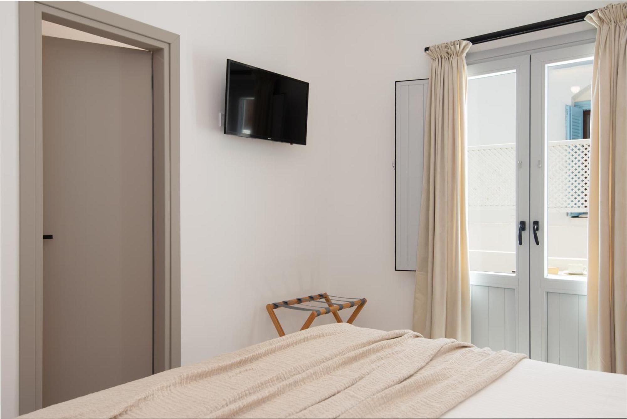 Porte Accommodation Kamares  Buitenkant foto
