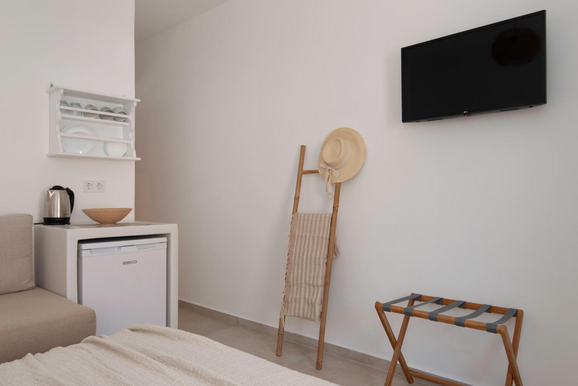 Porte Accommodation Kamares  Buitenkant foto