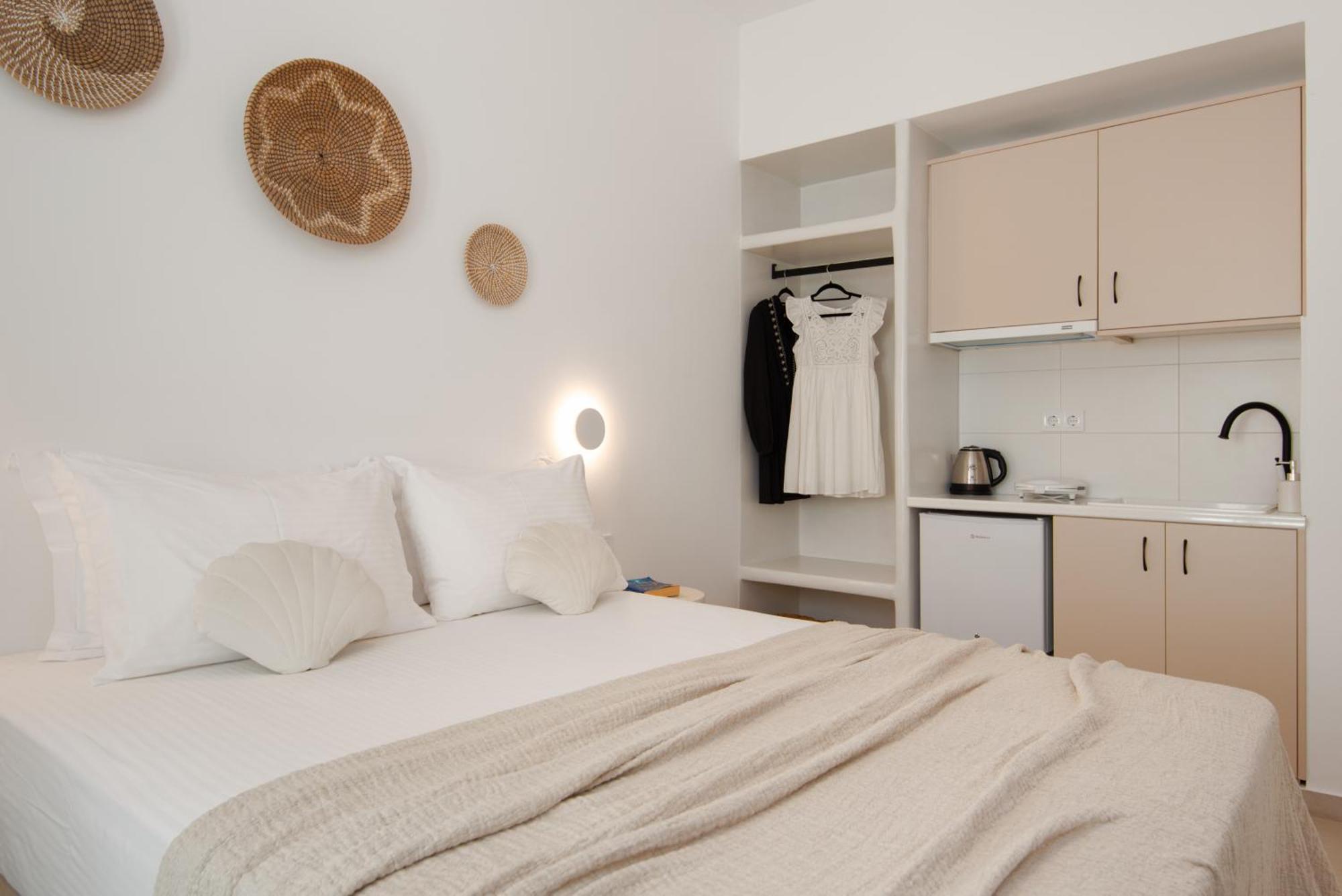 Porte Accommodation Kamares  Buitenkant foto