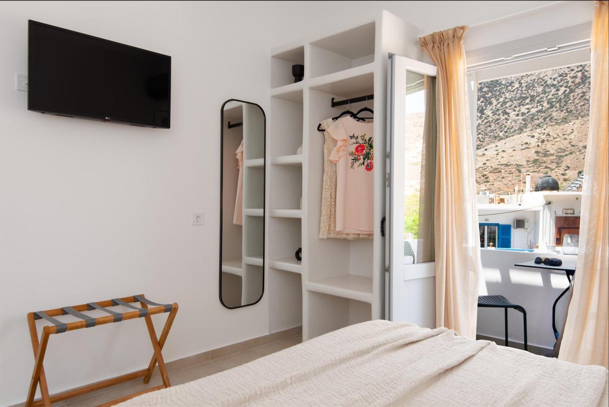 Porte Accommodation Kamares  Buitenkant foto